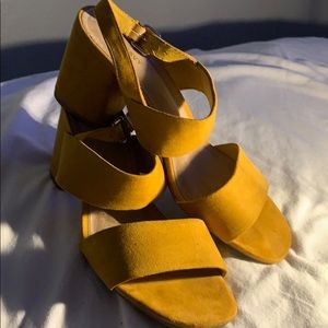 Nice summer yellow heels